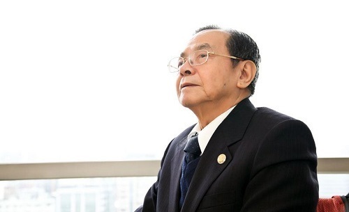 Ruey-Tsair Wang has been teaching for more than half a century