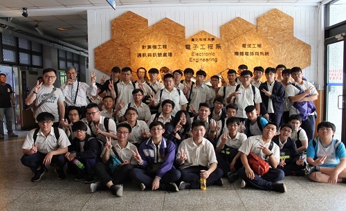 The Affiliated Tao-Yuan Agricultural & Industrial Senior High School teachers and students Come to Visit《2019.04.10》